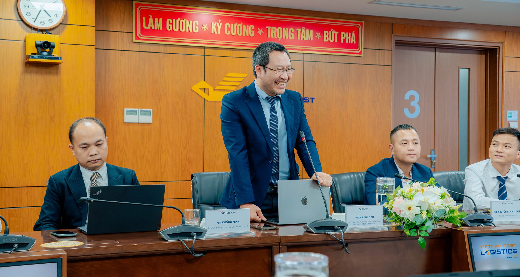 Vietnam Post Logistics & Phenikaa-X Officially Sign Cooperation Agreement
